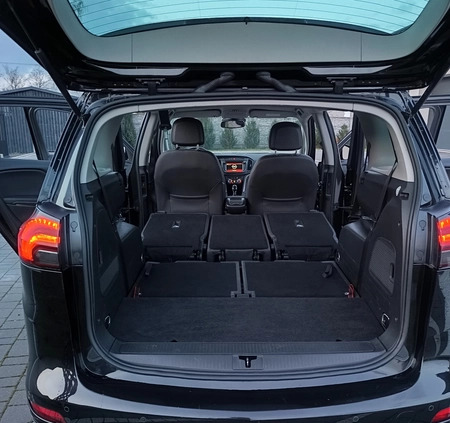 Opel Zafira cena 52700 przebieg: 142000, rok produkcji 2016 z Płock małe 529